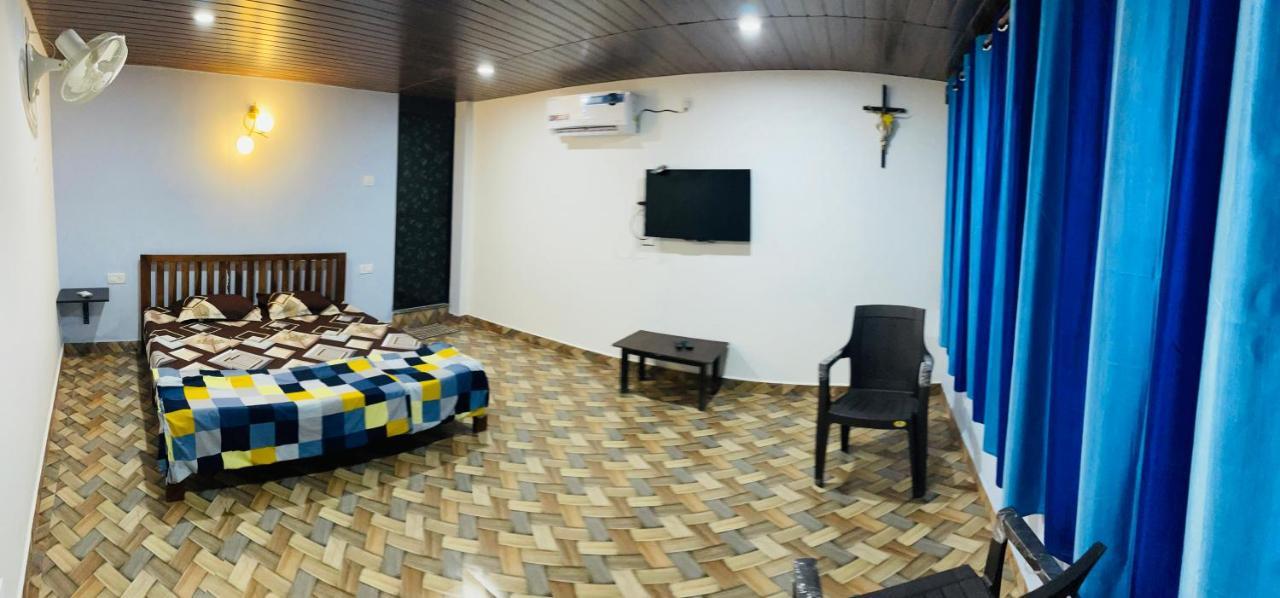 Blue Waves Guest House Calangute Exterior foto