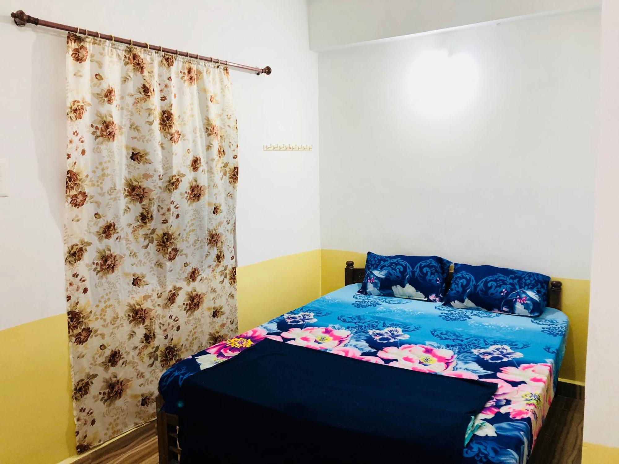 Blue Waves Guest House Calangute Exterior foto